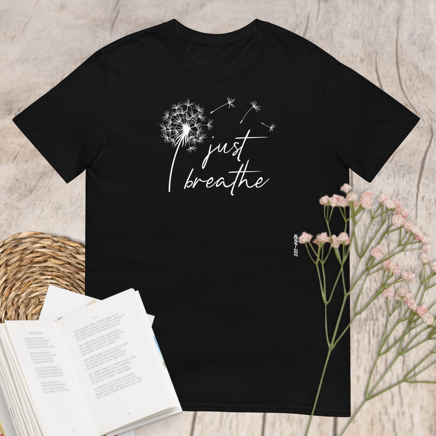 Organic cotton unisex t-shirt: Just breathe